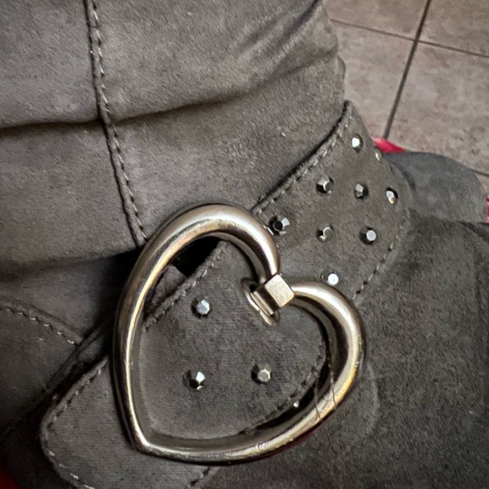 Boots size 6 - Picture 6 of 9